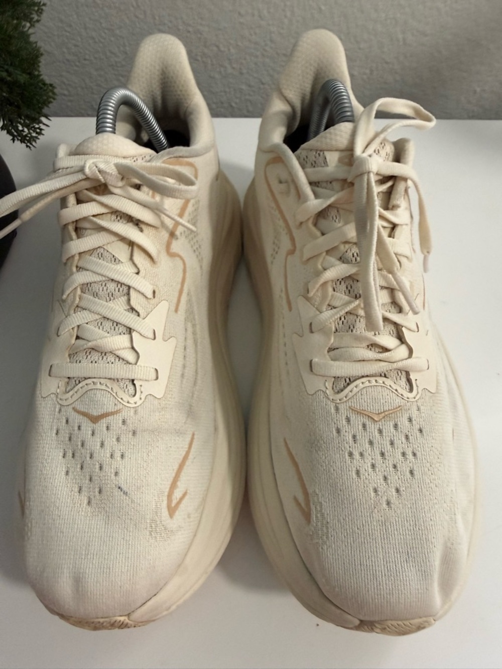 Hoka women size 9 Clifton 10 Athletic Shoes in Cream with Light Tan Accents - Picture 3 of 7